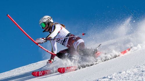 Sara Rask first in qualifying for the parallel of Tignes