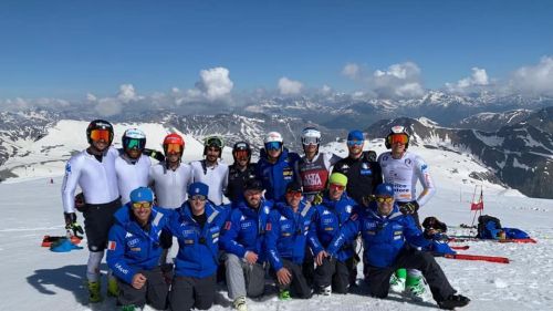 The first snow rally for the blue slalom giants ended with the Stelvio, with Razzoli and members already at work