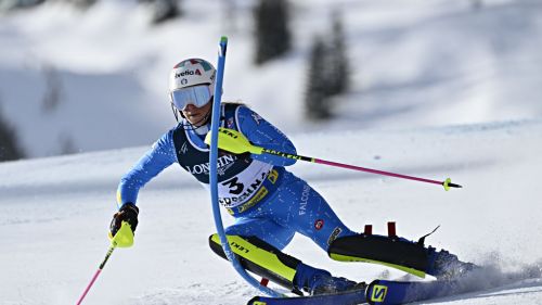 Bassino and Goggia towards the ... slalom: session in the Peer skidome together with the blue specialists