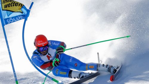A blue tide in Livigno: slalomists and gigantists in training from today in the Valtellina area