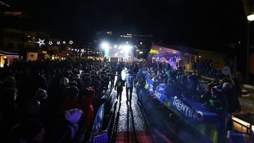 Everything is ready for the night of 3Tre: Zenhaeusern opens, then Kristoffersen. Gross draws the 8th, Moelgg the 12th