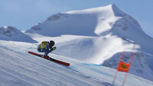 Double for Davide Cazzaniga in the super-g of Santa Caterina. And there is so much blue in the giants of Gaal