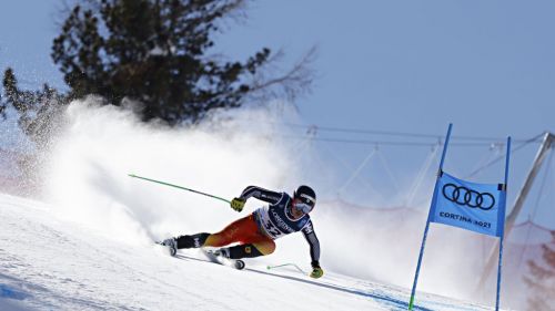 LIVE from Cortina: it's up to the men for the decisive slalom, Crawford at the start before the big favorites