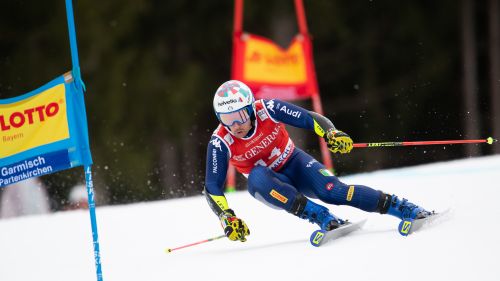 Bib number 8 for De Aliprandini in the giant of Yuzawa Naeba: startlist of the first Japanese race