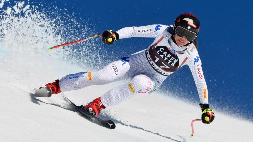 Goggia with the 3, bib No. 5 for Delago in the last test of the women's descent of Lake Louise