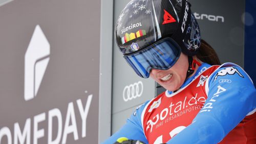 The conditions are ok on the "Kandahar 1": at 11.30 the Garmisch descent starts, 7 blue in the race