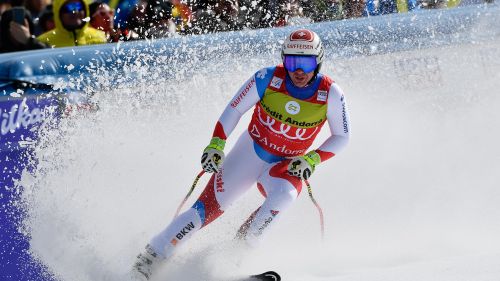 Beat Feuz promises battle: "No problem with my knee, I want to play it in all the descents"