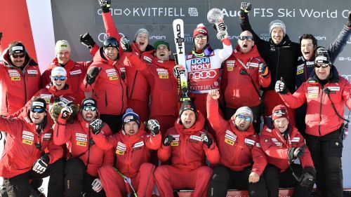 For Beat Feuz a triple party with the cup of ... Kristoffersen: "Always a special emotion"
