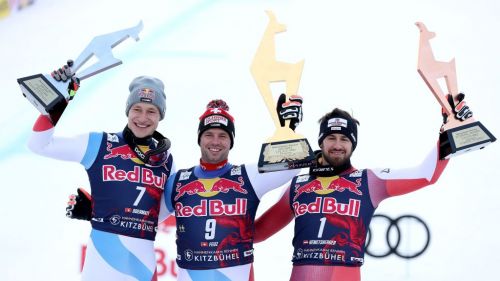 Feuz and Odermatt, the "different twins". The new father Beat after the trio on the Streif: "Marco is special"