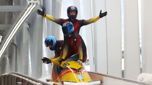 Germania pigliatutto ad Igls: tripletta nel bob a due maschile e successo di Buckwitz nel monobob. Baumgartner ancora nei 10