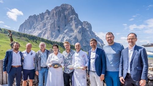 Kilde becomes a chef to celebrate the victory of the Sudtirol Ski Trophy: "Val Gardena, a magical place"