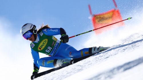 The giant from Mayrhofen opens the women's European Cup: Lingg wins, first top 10 for Ghisalberti