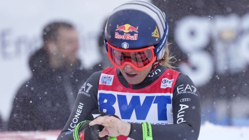 Goggia, there is a broken hand: immediate operation and a miracle is attempted. Curtoni: "Let's hope for Sofia"
