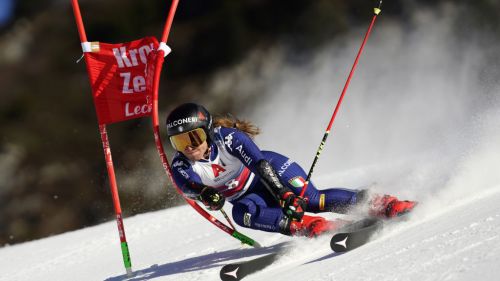 First super-g of Sankt Moritz, blue on the attack: Brignone with 9, Bassino 11, Goggia 17, but the weather ...