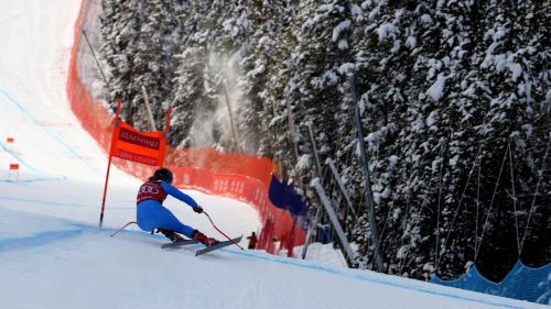 In Lake Louise it is time for the eve of the two descents: the last test scheduled at 8.30 pm, the startlist