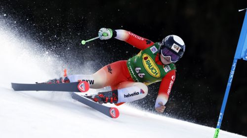 Discesa d'oro per Stefanie Grob, ma una favolosa Vicky Bernardi porta l'Italia a 3 centesimi dal titolo