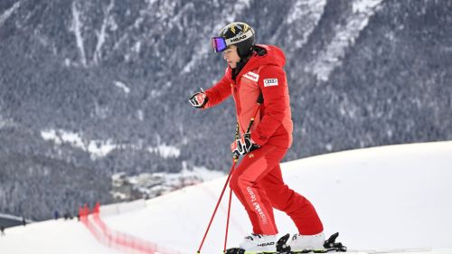At 11.00 the second and last round starts in Sankt Moritz: Curtoni, Nadia Delago and Goggia with low numbers