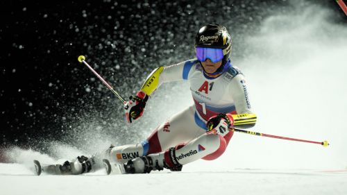 Swiss-Ski summons ten athletes for home super-gs in Sankt Moritz: Lara Gut-Behrami and Corinne Suter lead a squadron
