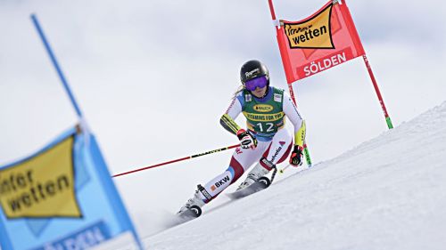 Voices from Rettenbach. Lara Gut-Behrami seems in great shape: "A low chest can give great advantages"