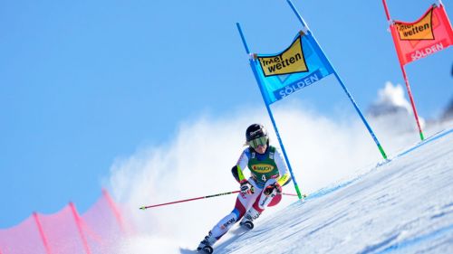 From Gut-Behrami to Vlhova to Liensberger, only smiles after the race. Lara: "A great start"