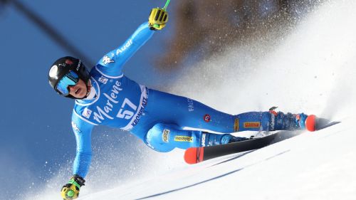 Vivien Insam takes on the FIS giant of Sestriere, stage of the Italian GP at Matilde Lorenzi