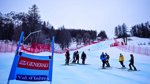 LIVE from Val d''Isère: at 11.00 the first super-g of the season starts, Brignone confirmed at the start