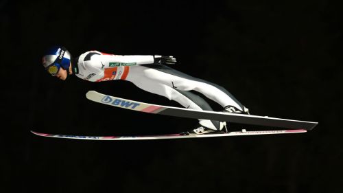 A Davos si prende la scena uno straordinario Johannes Klaebo: è sua la sprint TL. Tra le donne Maja Dahlqvist cala il tris!