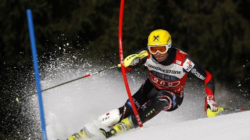 The FIS works on the "split" descents and could also put aside the super-g. Zagreb early