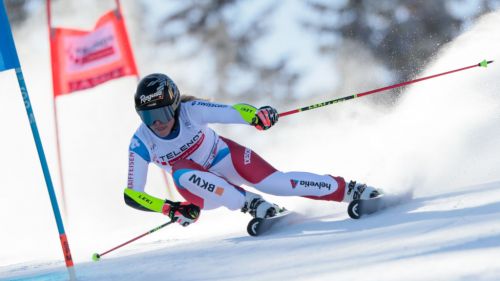 Super-g officially canceled, Petra Vlhova and Alexis Pinturault very close to the World Cup