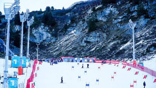 LIVE from Lech / Zuers for the qualification of the male parallel: De Aliprandini & Co. try!