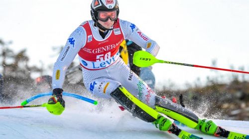 The European Cup is back: 1st round of the slalom in Vaujany, leads Germany. Distant blues