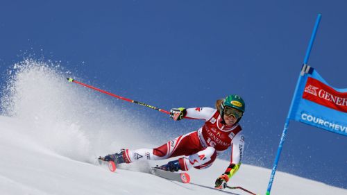 Three days at the Stelvio for Liensberger, the slalom world champion has already put together a month of skiing since the end o