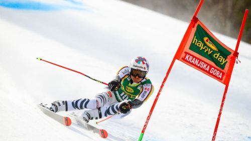 Soelden -4: Germany on the shoulders of Luitz, Slovenia with Hrovat and Kranjec, North Americans "short"