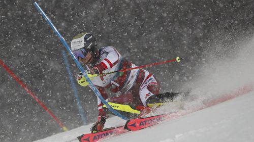 Feller commands on the Schladming night, only Foss-Solevaag is close. Moelgg great 7th!