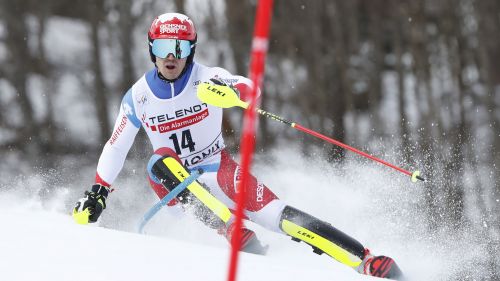 Loic Meillard gets into trouble: cutting his leg while skiing in fresh snow, the weekend races are at risk