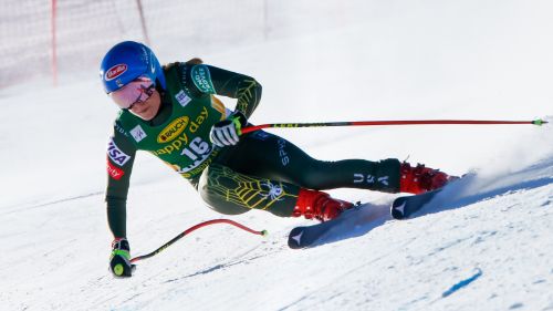Here is Mikaela again: Shiffrin puts the skis back on Mount Hood with the speed companions