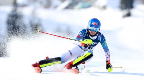 Shiffrin, 6 legend! Mikaela's first combined title, on Vlhova and Gisin. Brignone anger
