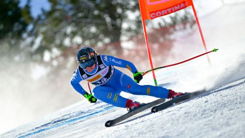 In Les Deux Alpes it is the time of the blue: multipurpose and slalomists on the track until the weekend