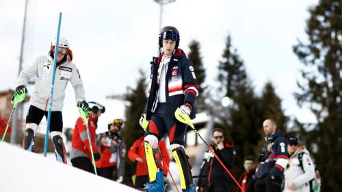 LIVE from Campiglio: what a show for 3Tre, the slalom starts at 5.45 pm. Noel lighthouse, Vinatzer for the dream