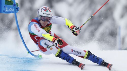 LIVE from Santa Caterina Valfurva: Odermatt wants the first in giant, it starts again at 13.00!