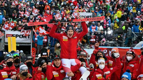 Odermatt's feast in the Adelboden pandemonium, 14 years after Berthod: "Pride and pressure, what joy"