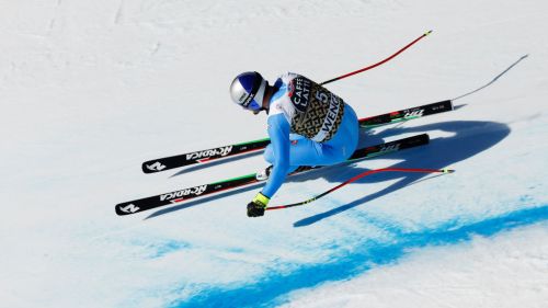 Yes Paris, it's Lauberhorn podium again! In Wengen Kriechmayr triumphs over Feuz and it is controversial ...
