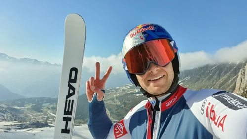 Alexis Pinturault is also back on the snow, while the work of the Austrians in Soelden continues