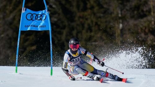 Norway makes fun of Sweden (with yellow ...) in the team event: the world team event is Scandinavian