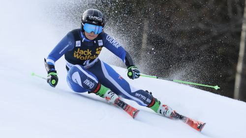 LIVE from Kranjska Gora: at 13 we start again, blue from comeback and Robinson wants to take Vlhova