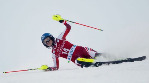 Bernadette Schild is back on the ground: 14 months after Soelden, the left knee crusader crashes