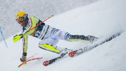 Finals of the European Cup, the 1st round of the slalom sees Holzmann and Raschner in front. Sala tries for the podium