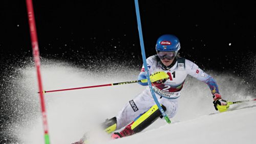 Shiffrin takes everything back on the night of Schladming: beaten Vlhova, who wins the slalom cup