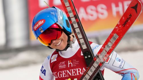 Super-g Courchevel: Mowinckel celebrates, Shiffrin as well. The World Cup belongs to Mikaela!