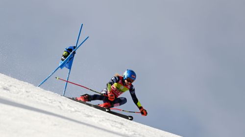 Shiffrin sfrutta benissimo il n° 1 e CAMBIA FOTO